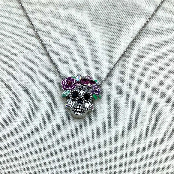 Origami Owl Silver Skull Necklace Nunca Olvidado 2022 - Picture 5 of 8